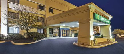 La Quinta Inn Toledo Perrysburg Exterior