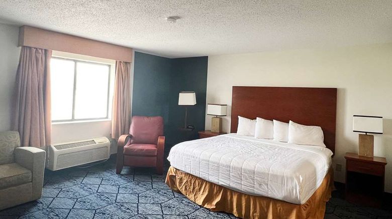 <b>Baymont by Wyndham Columbia Room</b>. Images powered by <a href="https://iceportal.shijigroup.com/" title="IcePortal" target="_blank">IcePortal</a>.