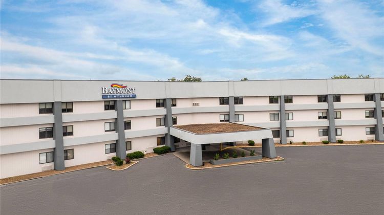 Baymont by Wyndham Columbia Exterior
