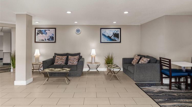 Baymont by Wyndham Columbia Lobby