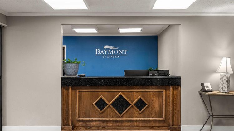 Baymont by Wyndham Columbia Lobby