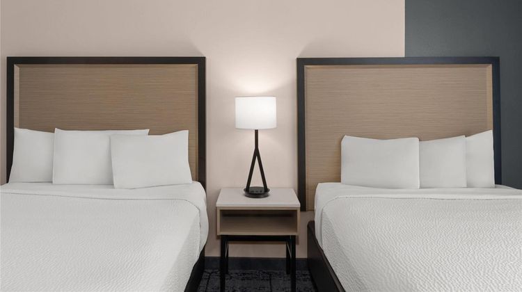 Baymont by Wyndham Columbia Room
