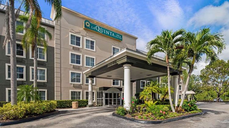 La Quinta Inn Naples Exterior