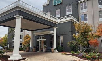 La Quinta Inn & Suites SW New Berlin