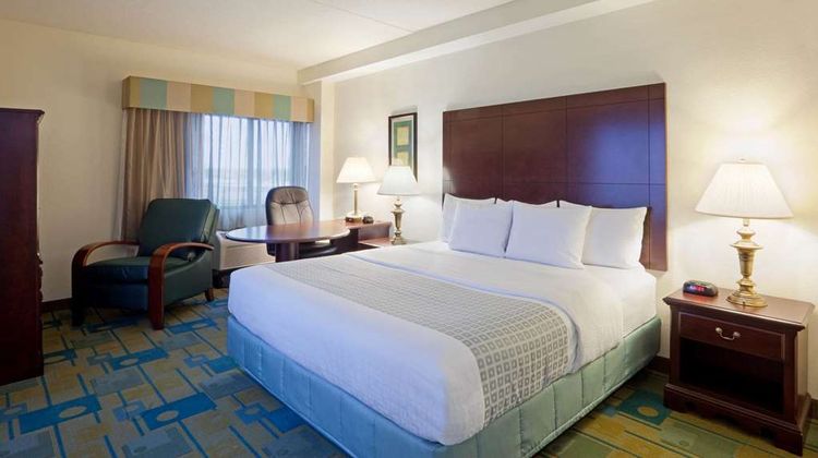La Quinta Inn & Suites Somerville Room
