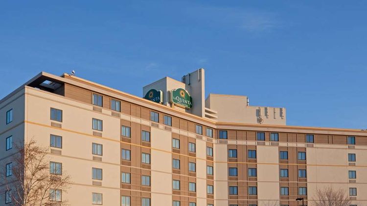 La Quinta Inn & Suites Somerville Exterior