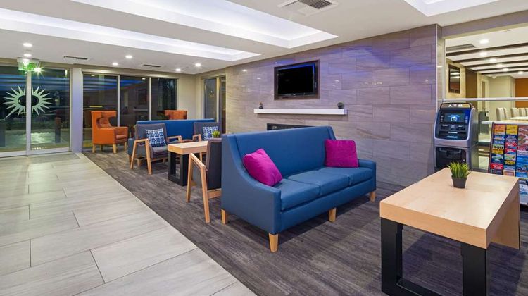 La Quinta Inn Santa Ana Lobby