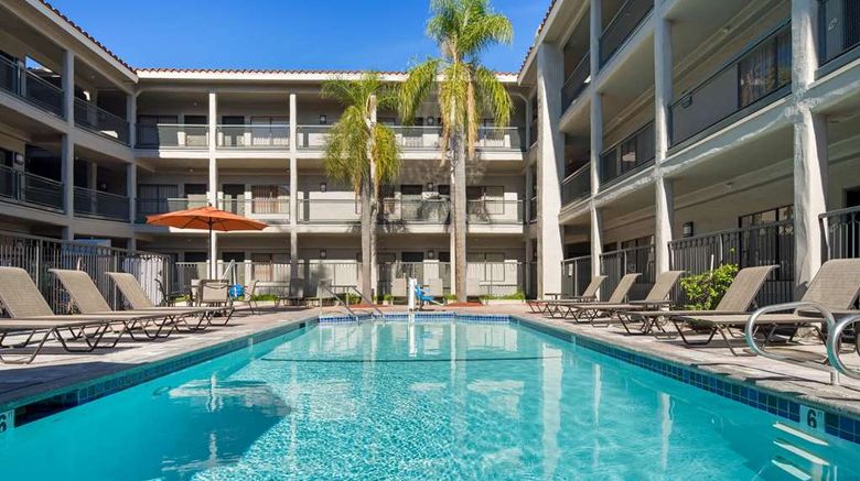 <b>La Quinta Inn Santa Ana Pool</b>. Images powered by <a href="https://iceportal.shijigroup.com/" title="IcePortal" target="_blank">IcePortal</a>.
