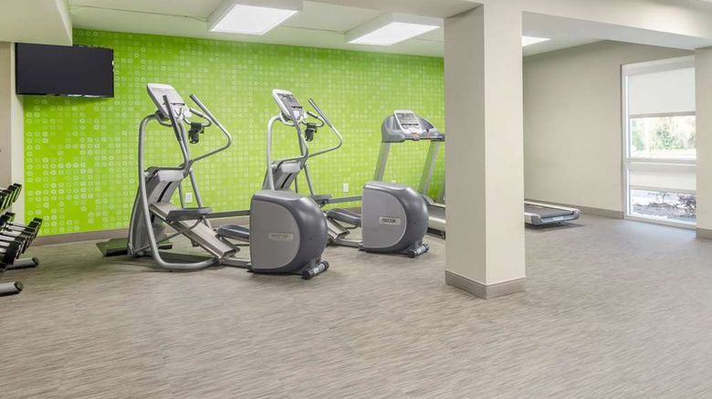 <b>La Quinta Inn & Suites at 48th Ave Health</b>. Images powered by <a href="https://iceportal.shijigroup.com/" title="IcePortal" target="_blank">IcePortal</a>.