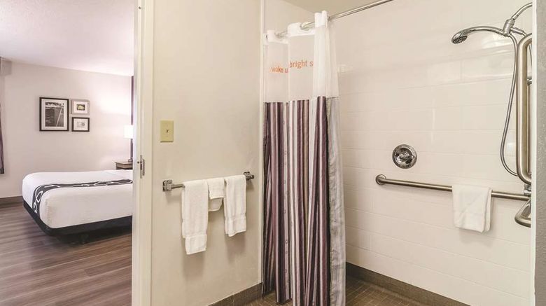 <b>La Quinta Inn & Suites at 48th Ave Suite</b>. Images powered by <a href="https://iceportal.shijigroup.com/" title="IcePortal" target="_blank">IcePortal</a>.