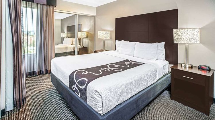 La Quinta Inn & Suites Anaheim Suite
