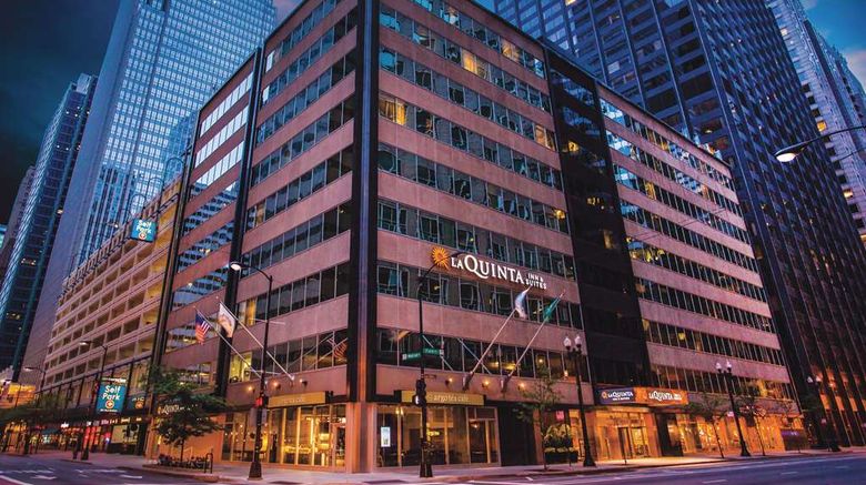 <b>La Quinta Inn & Suites Chicago Downtown Exterior</b>. Images powered by <a href="https://iceportal.shijigroup.com/" title="IcePortal" target="_blank">IcePortal</a>.