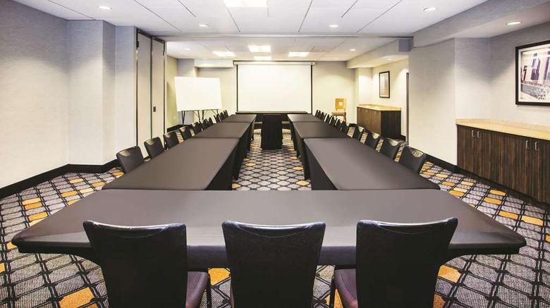 <b>La Quinta Inn & Suites Chicago Downtown Meeting</b>. Images powered by <a href="https://iceportal.shijigroup.com/" title="IcePortal" target="_blank">IcePortal</a>.