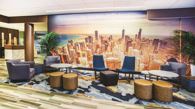<b>La Quinta Inn & Suites Chicago Downtown Lobby</b>. Images powered by <a href="https://iceportal.shijigroup.com/" title="IcePortal" target="_blank">IcePortal</a>.