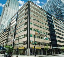 La Quinta Inn & Suites Chicago Downtown Exterior