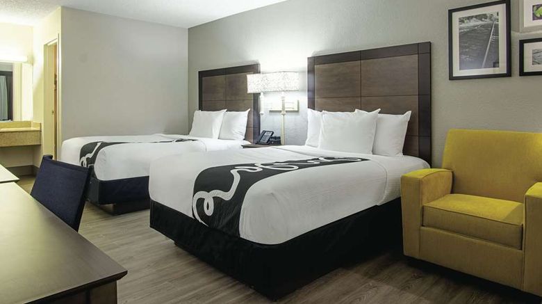 <b>La Quinta Inn West Palm Beach Room</b>. Images powered by <a href="https://iceportal.shijigroup.com/" title="IcePortal" target="_blank">IcePortal</a>.