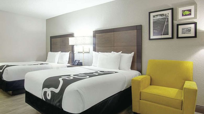 <b>La Quinta Inn West Palm Beach Room</b>. Images powered by <a href="https://iceportal.shijigroup.com/" title="IcePortal" target="_blank">IcePortal</a>.