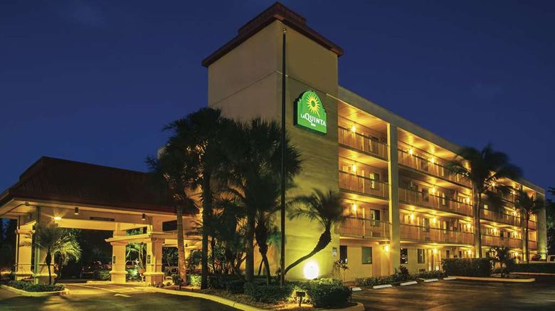 <b>La Quinta Inn West Palm Beach Exterior</b>. Images powered by <a href="https://iceportal.shijigroup.com/" title="IcePortal" target="_blank">IcePortal</a>.