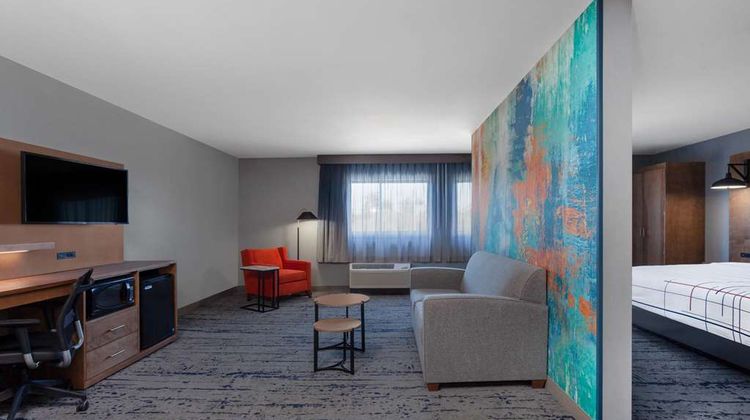 La Quinta Inn & Suites Fort Myers Suite