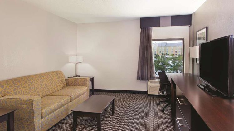 La Quinta Inn Charleston Riverview Suite