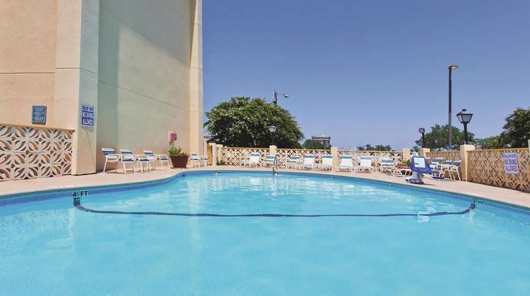 La Quinta Inn Charleston Riverview Pool