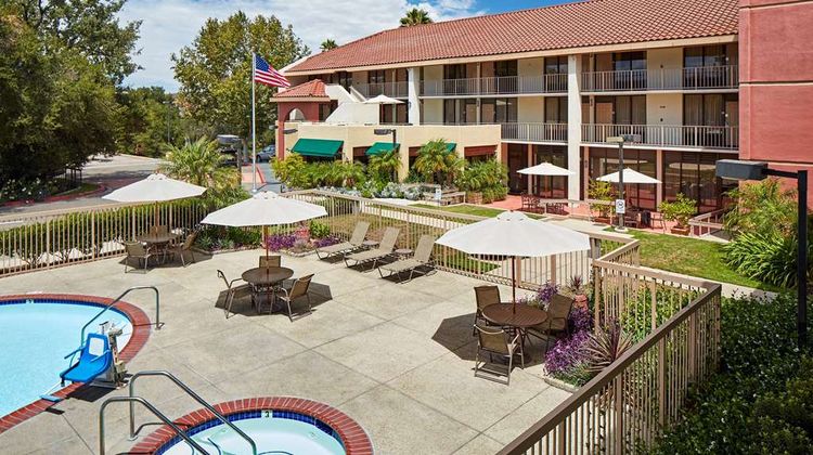 La Quinta Inn & Suites Thousand Oaks Exterior
