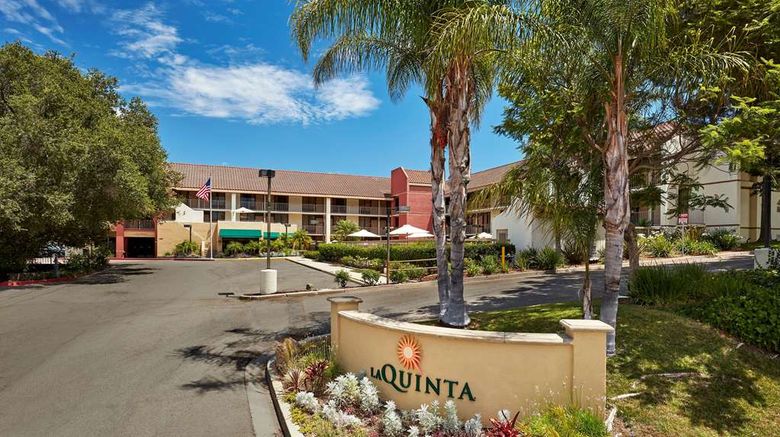 <b>La Quinta Inn & Suites Thousand Oaks Exterior</b>. Images powered by <a href="https://iceportal.shijigroup.com/" title="IcePortal" target="_blank">IcePortal</a>.
