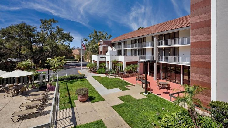 La Quinta Inn & Suites Thousand Oaks Exterior