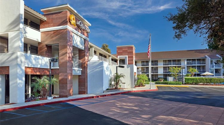 La Quinta Inn & Suites Thousand Oaks Exterior