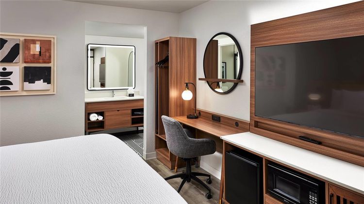La Quinta Inn & Suites Thousand Oaks Room