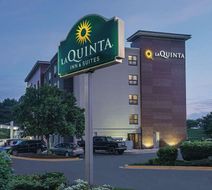 La Quinta Inn & Suites Baltimore Airport Exterior