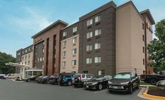 La Quinta Inn & Suites Baltimore Airport