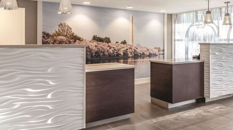 La Quinta Inn & Suites Columbia - Jessup Lobby
