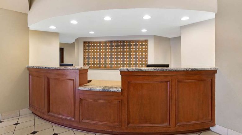 <b>La Quinta Inn & Suites New Haven Lobby</b>. Images powered by <a href="https://iceportal.shijigroup.com/" title="IcePortal" target="_blank">IcePortal</a>.