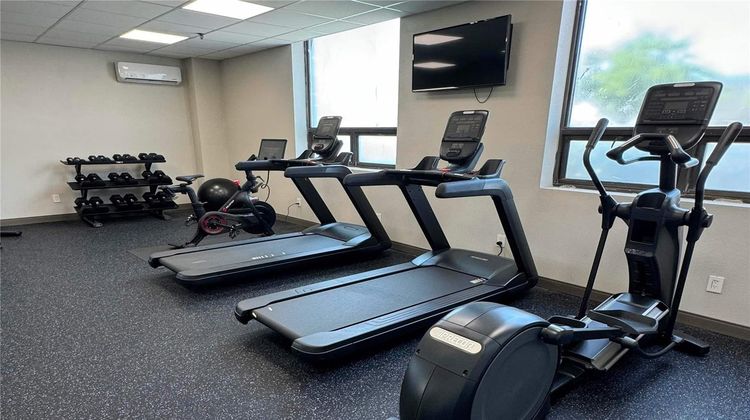 La Quinta Inn & Suites New Haven Health