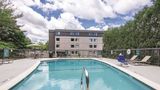 <b>La Quinta Inn & Suites Portland Pool</b>. Images powered by <a href="https://iceportal.shijigroup.com/" title="IcePortal" target="_blank">IcePortal</a>.