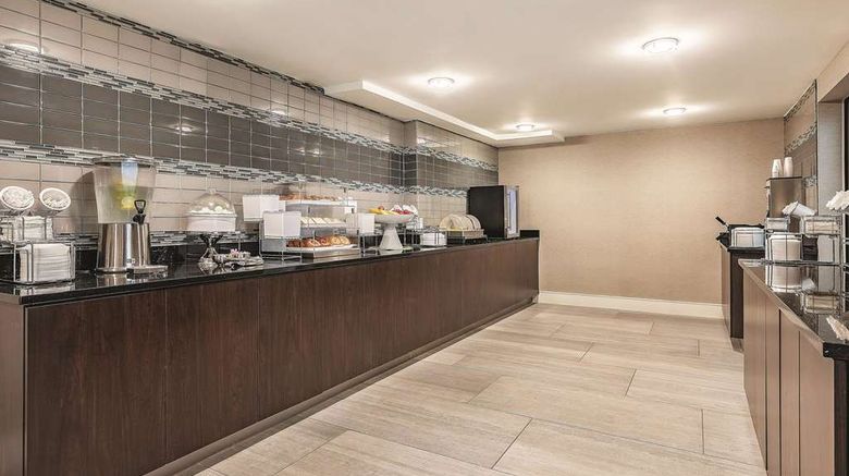 <b>La Quinta Inn & Suites Salem Other</b>. Images powered by <a href="https://iceportal.shijigroup.com/" title="IcePortal" target="_blank">IcePortal</a>.