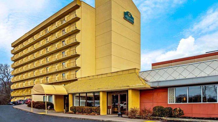La Quinta Inn & Suites Stamford Exterior