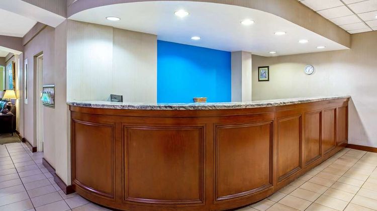 La Quinta Inn & Suites Stamford Lobby