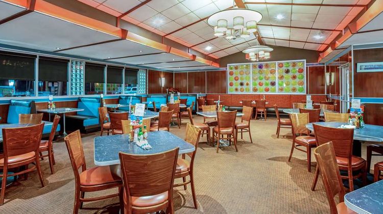 La Quinta Inn & Suites Stamford Restaurant