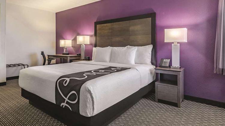 La Quinta Inn & Suites Providence Arpt Suite