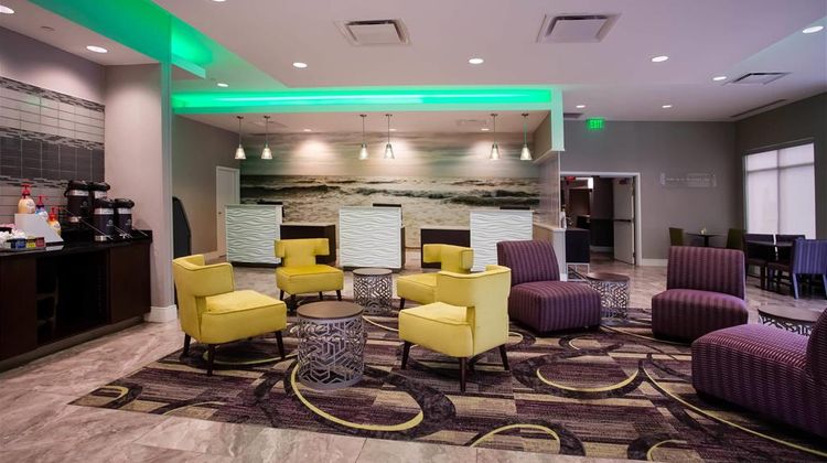 La Quinta Inn & Suites Virginia Beach Lobby
