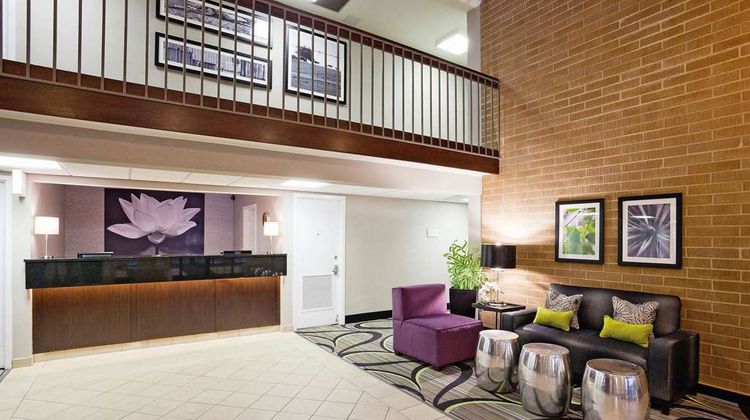 La Quinta Inn Oshkosh Lobby