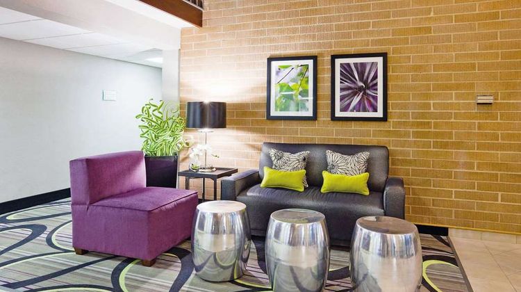La Quinta Inn Oshkosh Lobby