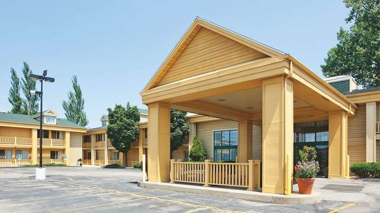 La Quinta Inn Oshkosh Exterior
