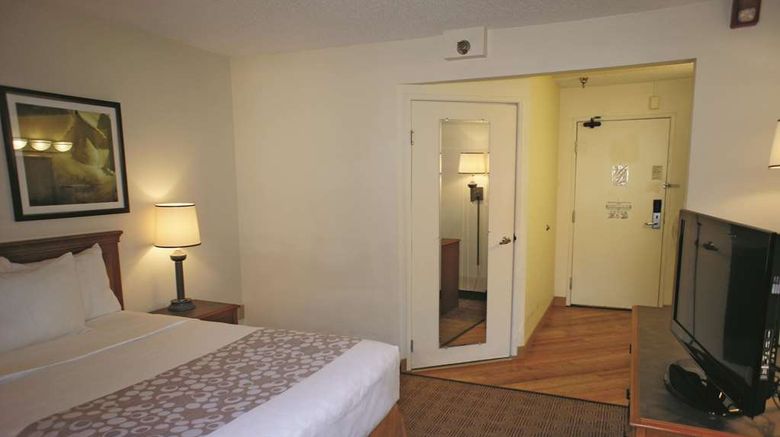 <b>La Quinta Inn Tampa Southeast/Brandon Room</b>. Images powered by <a href="https://iceportal.shijigroup.com/" title="IcePortal" target="_blank">IcePortal</a>.