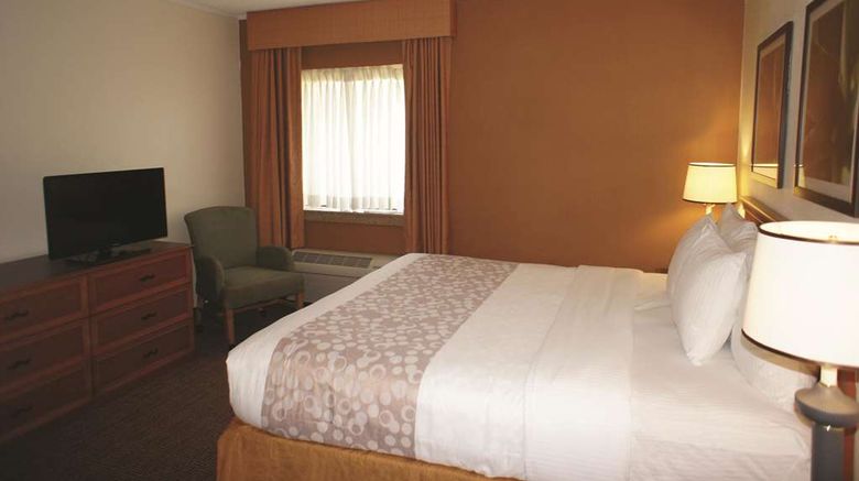 <b>La Quinta Inn Tampa Southeast/Brandon Suite</b>. Images powered by <a href="https://iceportal.shijigroup.com/" title="IcePortal" target="_blank">IcePortal</a>.