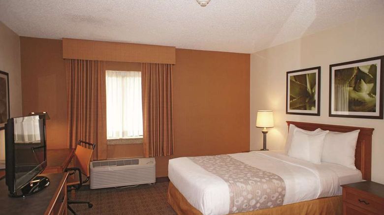 <b>La Quinta Inn Tampa Southeast/Brandon Room</b>. Images powered by <a href="https://iceportal.shijigroup.com/" title="IcePortal" target="_blank">IcePortal</a>.