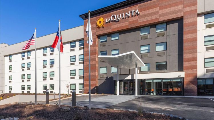 La Quinta Inn & Suites Atlanta Roswell Exterior
