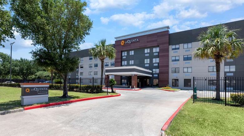 <b>La Quinta Inn Houston Northwest Exterior</b>. Images powered by <a href="https://iceportal.shijigroup.com/" title="IcePortal" target="_blank">IcePortal</a>.